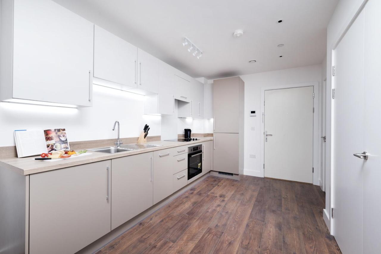 Modern Studios And Apartments At Barking Wharf In London Exterior photo